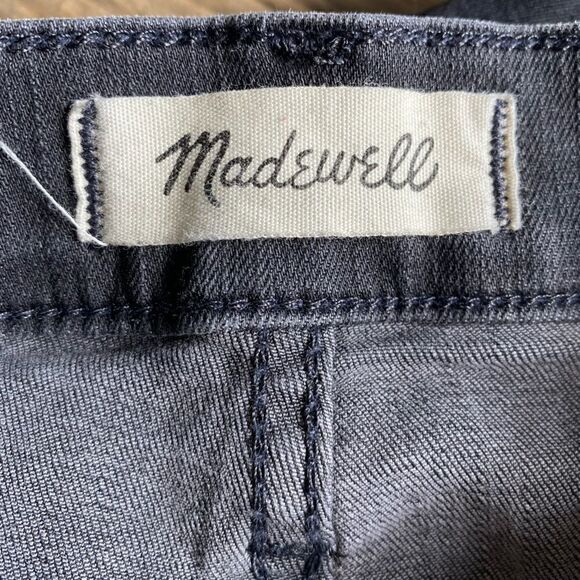 Madewell Cali Demi-Boot Jeans in Bellspring Wash: Button-Front Edition 27 - Picture 6 of 7